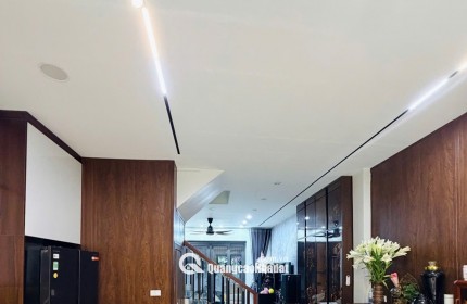 Bán nhà Nguyễn Văn Cừ, Long Biên 50m² x 5 tầng, phân lô, ô tô ở ngay. Dưới 10.9 tỷ